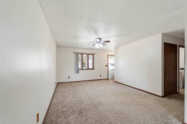 720 S 13th Street, Nevada, IA 50201
