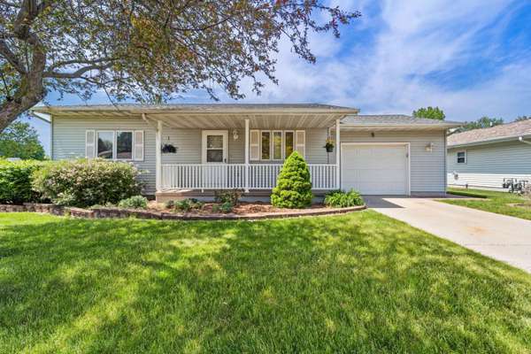 720 S 13th ST, Nevada, IA 50201