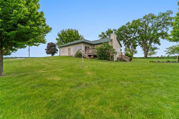 25723 650th Avenue, Nevada, IA 50201
