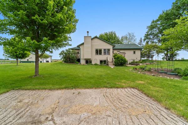 25723 650th AVE, Nevada, IA 50201