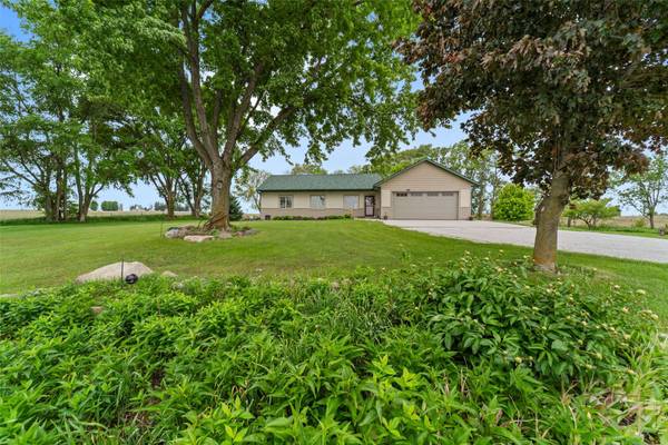 25723 650th Avenue, Nevada, IA 50201