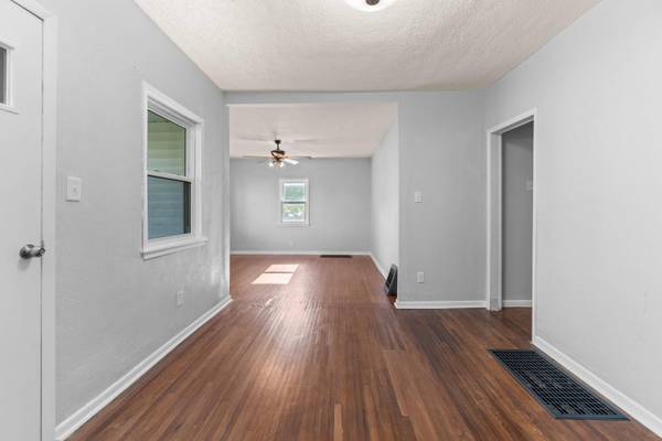 904 K AVE, Nevada, IA 50201