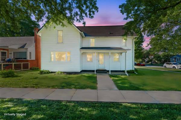 904 K Avenue, Nevada, IA 50201