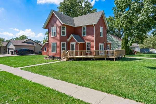 135 K AVE, Nevada, IA 50201