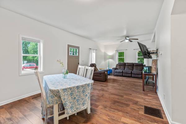 915 G AVE, Nevada, IA 50201