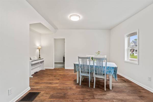 915 G Avenue, Nevada, IA 50201