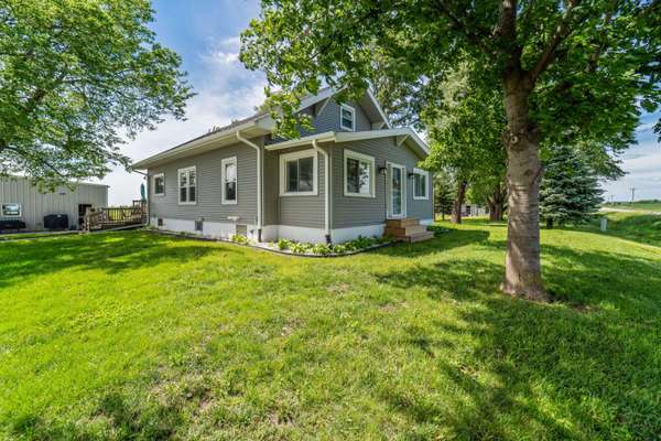 25259 620th AVE, Nevada, IA 50201