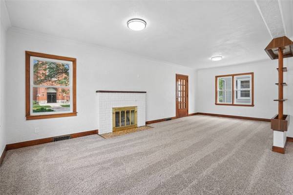 1134 10th Street, Nevada, IA 50201