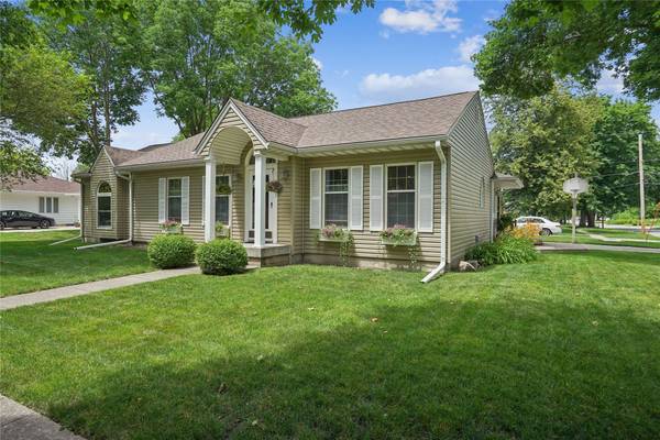 1237 J Avenue, Nevada, IA 50201