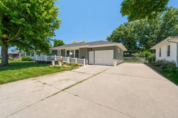 719 15th Street Place, Nevada, IA 50201
