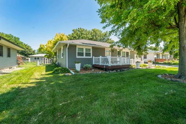 719 15th Street PL, Nevada, IA 50201