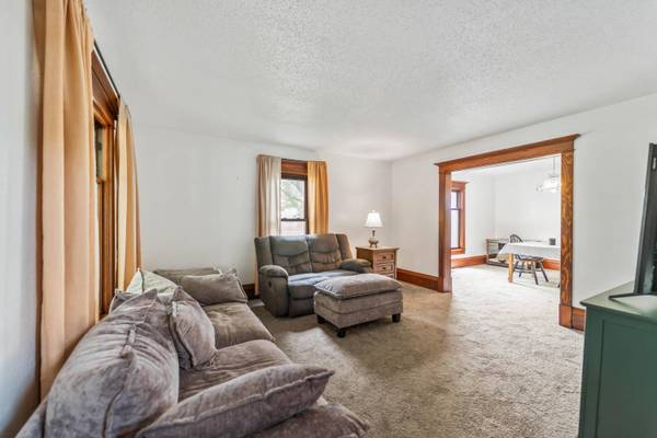 315 S Pine ST, Zearing, IA 50278