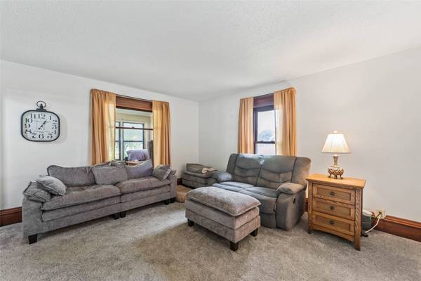 315 S Pine Street, Zearing, IA 50278