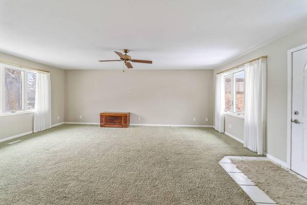 511 7th ST, Maxwell, IA 50161