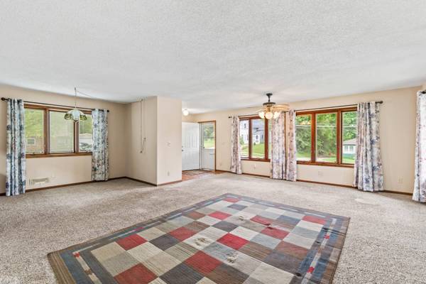 341 E AVE, Nevada, IA 50201