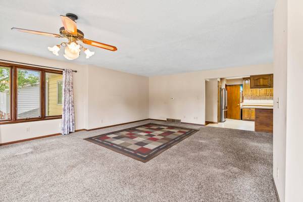 341 E AVE, Nevada, IA 50201
