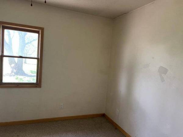28076 690th AVE, Colo, IA 50056