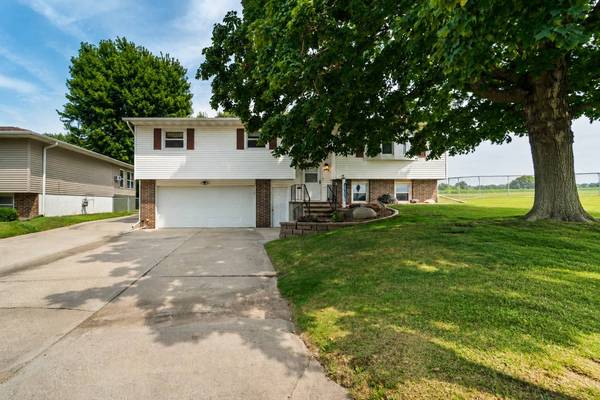 313 Lynne Drive, Nevada, IA 50201