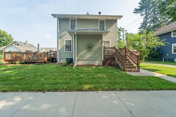 417 10th ST, Ames, IA 50010