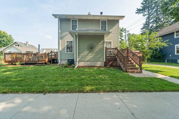 417 10th Street, Ames, IA 50010