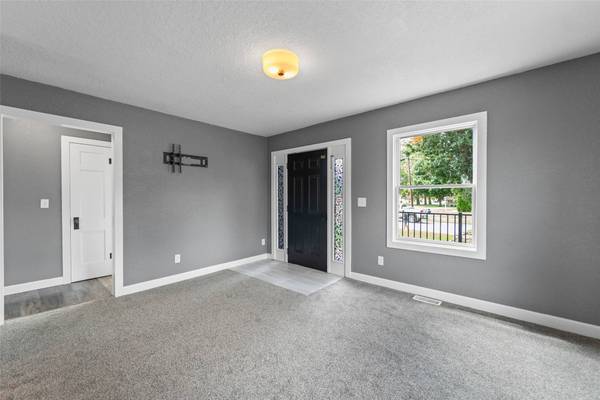 811 13th Street, Nevada, IA 50201