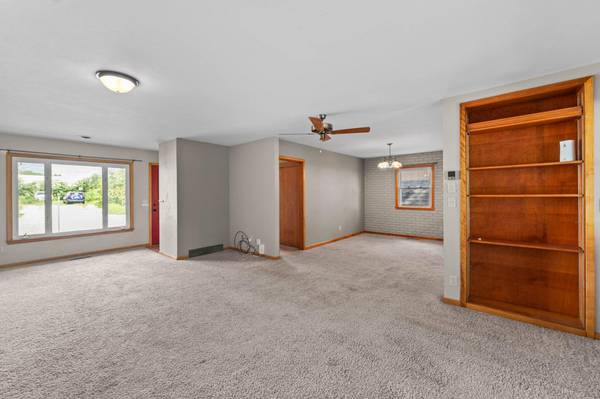 1032 C AVE, Nevada, IA 50201