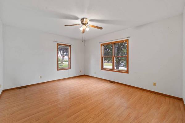 206 Warner ST, Colo, IA 50056
