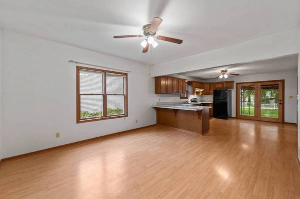 206 Warner Street, Colo, IA 50056