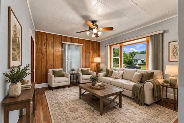 602 8th ST, Nevada, IA 50201