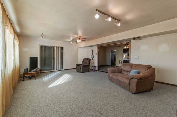 401 S Pine Street, Zearing, IA 50278