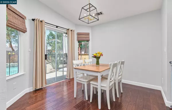 4305 Redwood Dr, Oakley, CA 94561