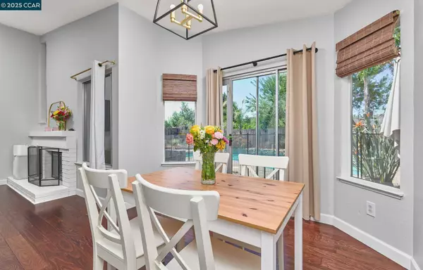 4305 Redwood Dr, Oakley, CA 94561