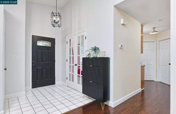 4305 Redwood Dr, Oakley, CA 94561