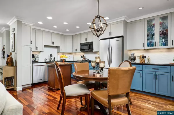 156 Holiday Hills Dr, Martinez, CA 94553