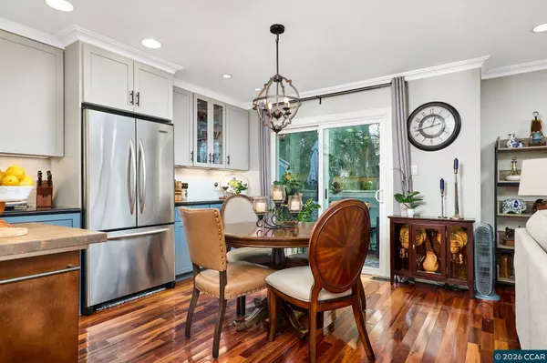 156 Holiday Hills Dr, Martinez, CA 94553