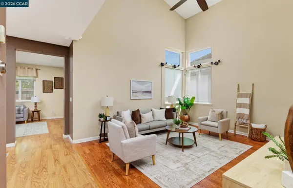 920 Turquoise St, Vacaville, CA 95687