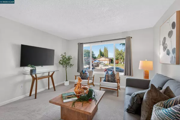 3904 Meadowbrook Cir, Pittsburg, CA 94565