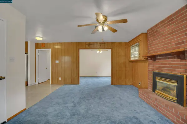 8 Water St, Bay Point, CA 94565