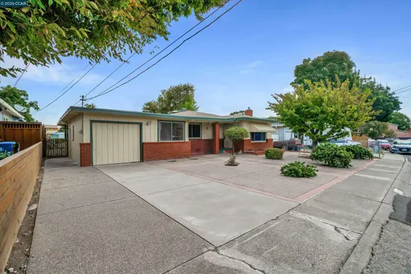 8 Water St, Bay Point, CA 94565