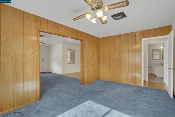 8 Water St, Bay Point, CA 94565