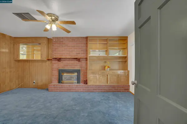 8 Water St, Bay Point, CA 94565