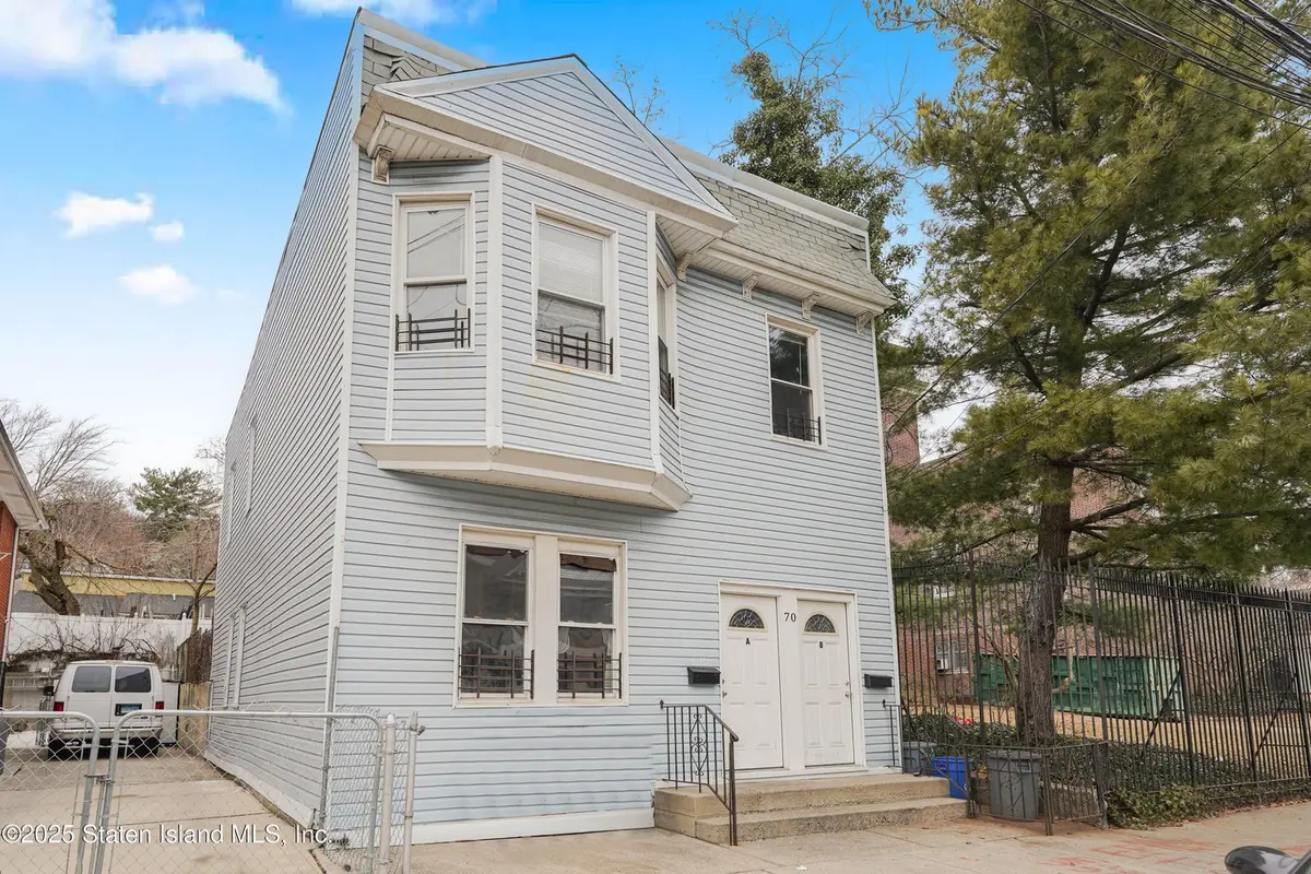 70 Gordon St #2, Staten Island, NY 10304-2014