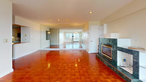 Staten Island, NY 10305-2000,31 Hylan Blvd #12B