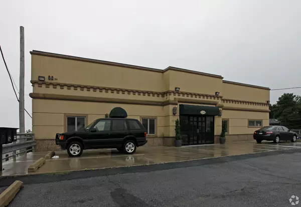 Staten Island, NY 10305-4676,124 McClean Ave