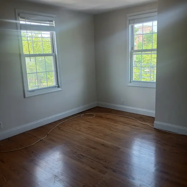 121 Lafayette Ave #3, Staten Island, NY 10301-1249
