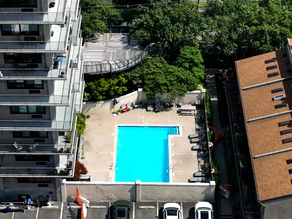 Staten Island, NY 10305-2000,31 Hylan Blvd #12B