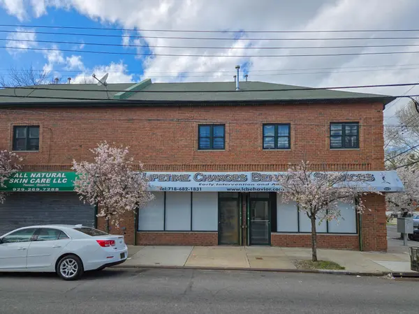 683 Henderson Ave, Staten Island, NY 10310-1575