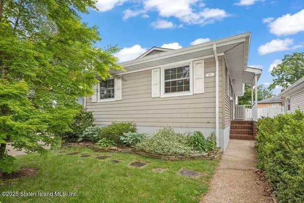 287 Woolley AVE, Staten Island, NY 10314