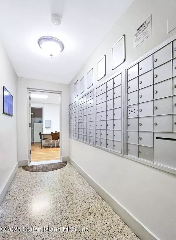 36 Hamilton AVE #1p, Staten Island, NY 10301