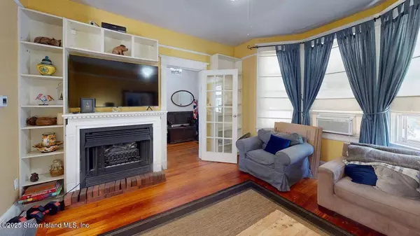 74 Pleasant Valley AVE, Staten Island, NY 10304